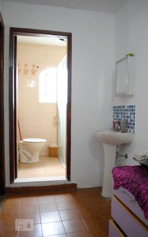 Casa à venda com 113m², 4 quartos e 2 vagasCorredor