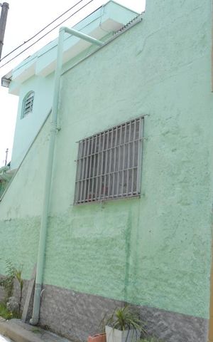 Casa à venda com 113m², 4 quartos e 2 vagasFachada
