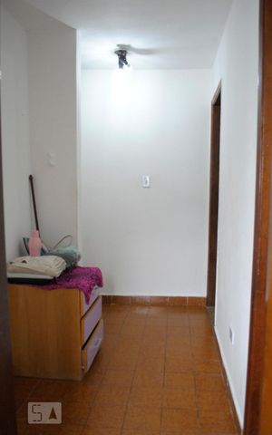 Casa à venda com 113m², 4 quartos e 2 vagasCorredor