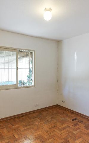 Casa à venda com 100m², 3 quartos e 1 vaga Casa à venda com 100m², 3 quartos e 1 vagaQuarto 1