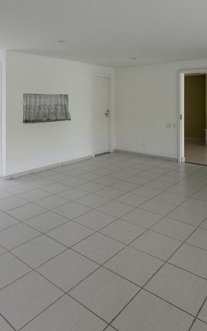 Apartamento à venda com 160m², 1 quarto e sem vaga Apartamento à venda com 160m², 1 quarto e sem vagaÁrea comum - Salão de festas