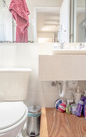 Casa de condomínio à venda com 111m², 3 quartos e 2 vagasBanheiro