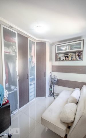 Casa de condomínio à venda com 111m², 3 quartos e 2 vagasQuarto 2