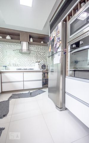 Casa de condomínio à venda com 111m², 3 quartos e 2 vagasCozinha