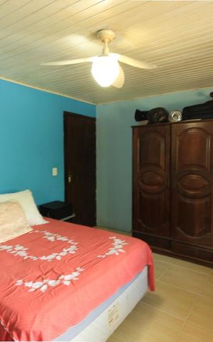 Casa à venda com 230m², 4 quartos e 2 vagas Casa à venda com 230m², 4 quartos e 2 vagasQuarto 1