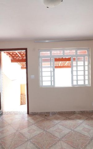 Casa à venda com 95m², 2 quartos e 1 vagaSala