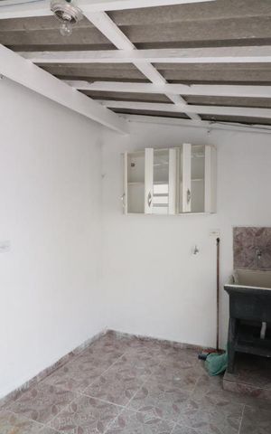 Casa à venda com 95m², 2 quartos e 1 vagaArea de Serviço