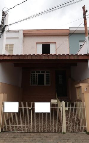Casa à venda com 95m², 2 quartos e 1 vagaFachada