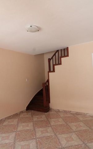 Casa à venda com 95m², 2 quartos e 1 vagaSala