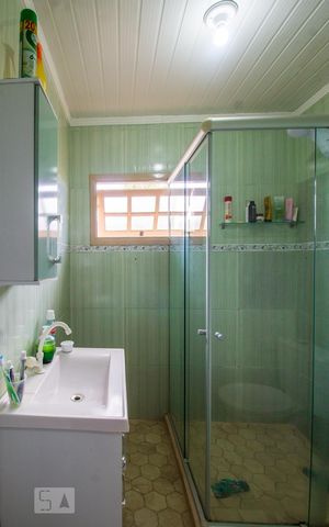 Casa à venda com 100m², 1 quarto e 3 vagas Casa à venda com 100m², 1 quarto e 3 vagasBanheiro