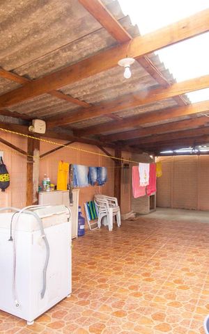 Casa à venda com 100m², 1 quarto e 3 vagas Casa à venda com 100m², 1 quarto e 3 vagasÁrea de Serviço