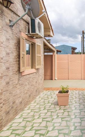 Casa à venda com 100m², 1 quarto e 3 vagas Casa à venda com 100m², 1 quarto e 3 vagasÁrea comum