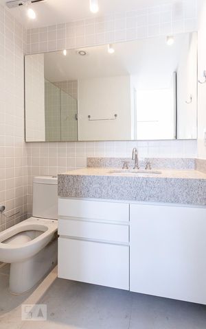 Apartamento à venda com 39m², 1 quarto e 1 vaga Apartamento à venda com 39m², 1 quarto e 1 vagaBanheiro da Suite