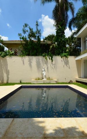 Casa à venda com 750m², 3 quartos e 5 vagasPiscina