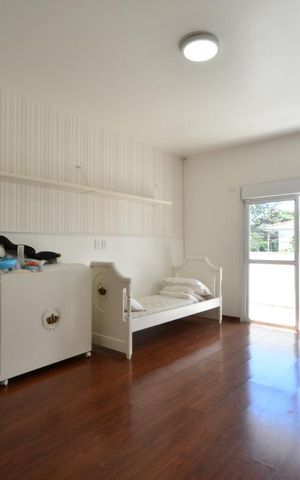 Casa à venda com 750m², 3 quartos e 5 vagasQuarto 2