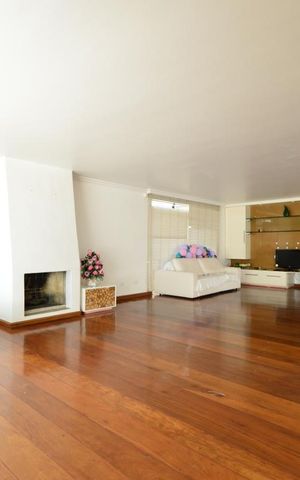 Casa à venda com 750m², 3 quartos e 5 vagasSala