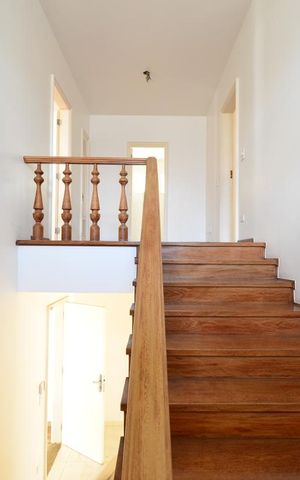 Casa à venda com 750m², 3 quartos e 5 vagasEscada