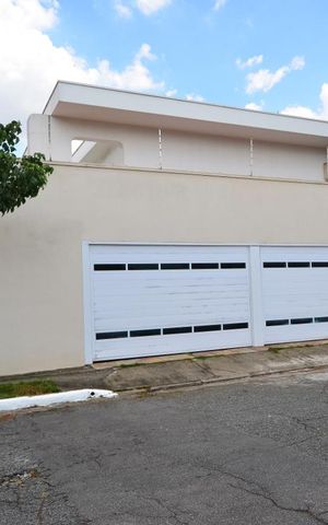 Casa à venda com 750m², 3 quartos e 5 vagasFachada da Casa
