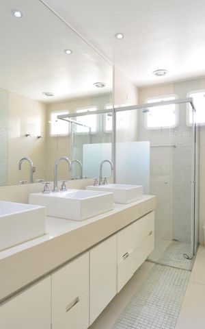 Casa à venda com 750m², 3 quartos e 5 vagasBanheiro 2