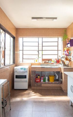 Casa à venda com 363m², 3 quartos e 1 vaga Casa à venda com 363m², 3 quartos e 1 vagaCozinha