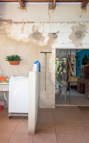 Casa à venda com 363m², 3 quartos e 1 vaga Casa à venda com 363m², 3 quartos e 1 vagaVaranda e Área de Serviço