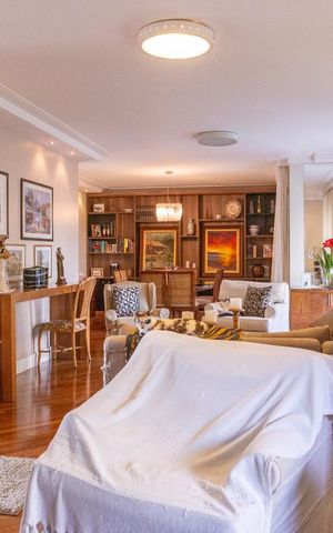 Apartamento à venda com 174m², 3 quartos e 3 vagas Apartamento à venda com 174m², 3 quartos e 3 vagasSala