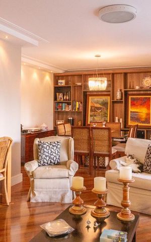 Apartamento à venda com 174m², 3 quartos e 3 vagas Apartamento à venda com 174m², 3 quartos e 3 vagasSala