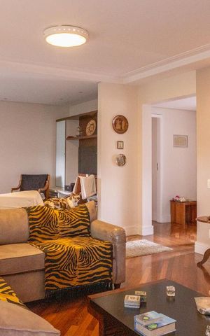 Apartamento à venda com 174m², 3 quartos e 3 vagas Apartamento à venda com 174m², 3 quartos e 3 vagasSala