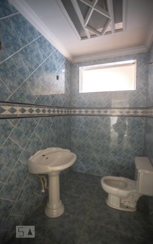 Casa à venda com 900m², 8 quartos e 10 vagas Casa à venda com 900m², 8 quartos e 10 vagasBanheiro