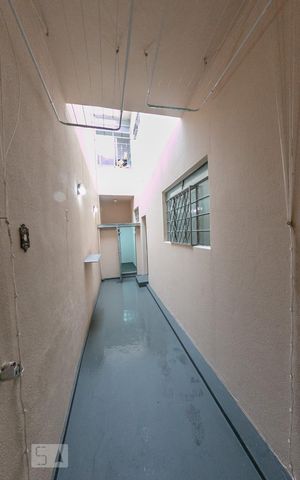 Casa para alugar com 76m², 2 quartos e sem vagaÁrea de Serviço