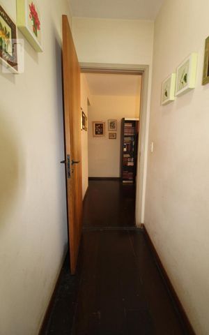 Apartamento à venda com 180m², 4 quartos e 3 vagasCorredor 1