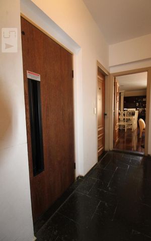 Apartamento à venda com 180m², 4 quartos e 3 vagasHall do apartamento