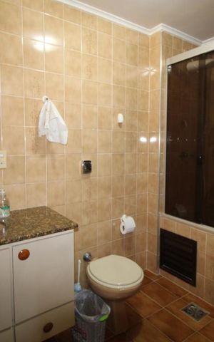 Apartamento à venda com 180m², 4 quartos e 3 vagasBanheiro do Quarto 3 (suíte)