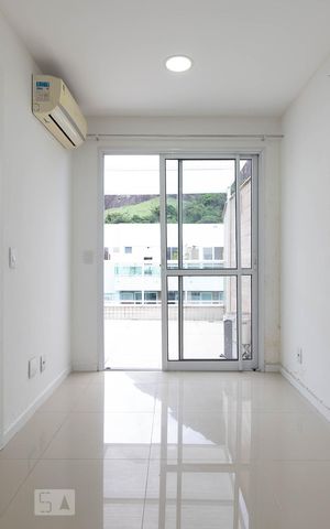 Apartamento à venda com 135m², 3 quartos e 2 vagas Apartamento à venda com 135m², 3 quartos e 2 vagasSala 2