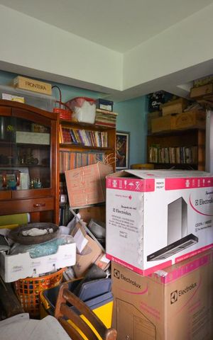 Casa à venda com 345m², 5 quartos e 4 vagas Casa à venda com 345m², 5 quartos e 4 vagasQuarto de Serviço