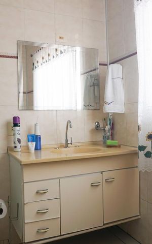 Casa à venda com 270m², 3 quartos e 4 vagasBanheiro Social