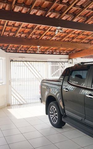 Casa à venda com 270m², 3 quartos e 4 vagasGaragem