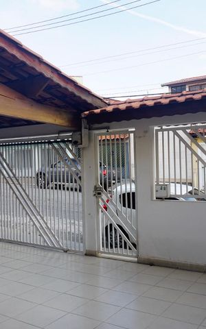 Casa à venda com 270m², 3 quartos e 4 vagasGaragem