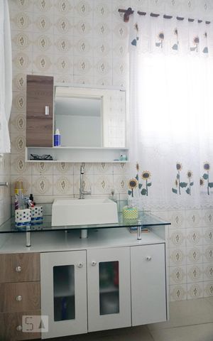 Casa à venda com 270m², 3 quartos e 4 vagasBanheiro da Suíte 