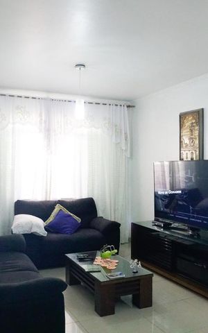 Casa à venda com 270m², 3 quartos e 4 vagasSala