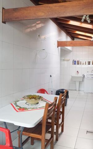 Casa à venda com 270m², 3 quartos e 4 vagasChurrasqueira