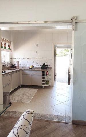 Casa à venda com 160m², 2 quartos e 2 vagas Casa à venda com 160m², 2 quartos e 2 vagasSala de Jantar