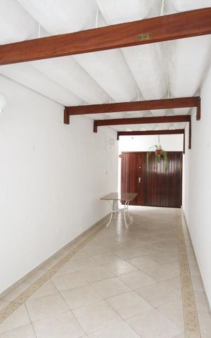 Casa de condomínio à venda com 300m², 3 quartos e 3 vagasGaragem