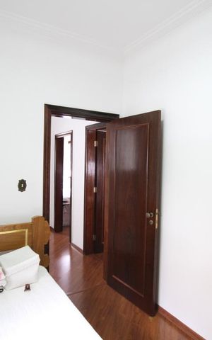 Casa de condomínio à venda com 300m², 3 quartos e 3 vagasQuarto 1