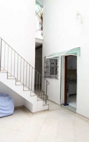 Casa de condomínio à venda com 300m², 3 quartos e 3 vagasQuintal