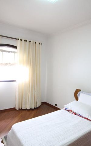 Casa de condomínio à venda com 300m², 3 quartos e 3 vagasQuarto 2