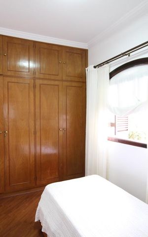 Casa de condomínio à venda com 300m², 3 quartos e 3 vagasQuarto 1