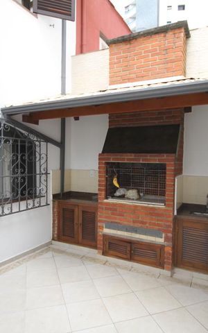 Casa de condomínio à venda com 300m², 3 quartos e 3 vagasQuintal