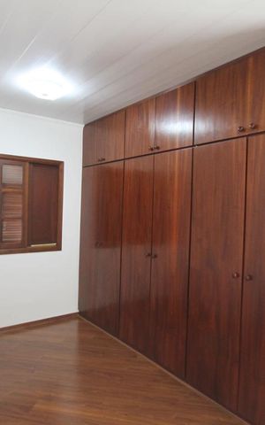 Casa de condomínio à venda com 300m², 3 quartos e 3 vagasQuarto de Serviço