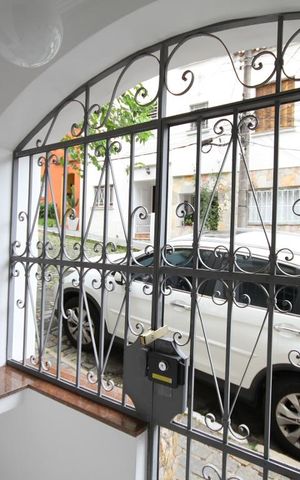 Casa de condomínio à venda com 300m², 3 quartos e 3 vagasEntrada